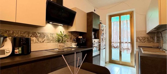 4-salle Appartement à Pinerolo, Italy No. 208577 12