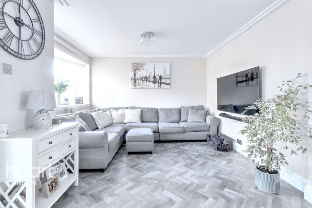 4 bedrooms House in Rainham, United Kingdom No. 4846