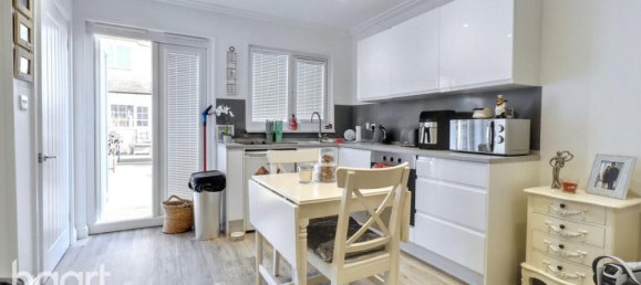 4 bedrooms House in Rainham, United Kingdom No. 4846 42