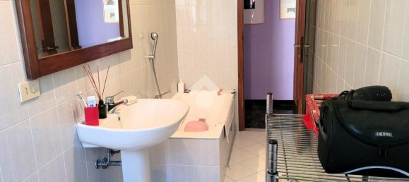 4-salle Appartement à Rapallo, Italy No. 117595 2