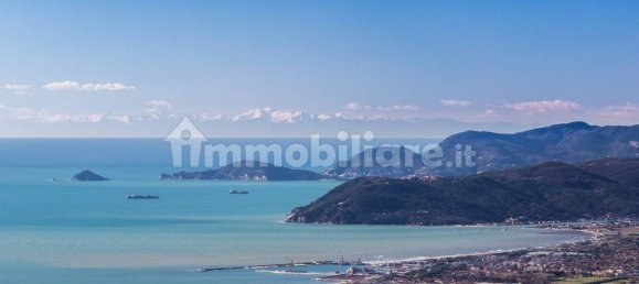 2 bedrooms Apartment in Massa, Italy No. 193013 13