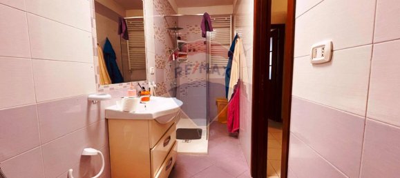 4 rooms Apartment in Naples, Italy No. 166981 11