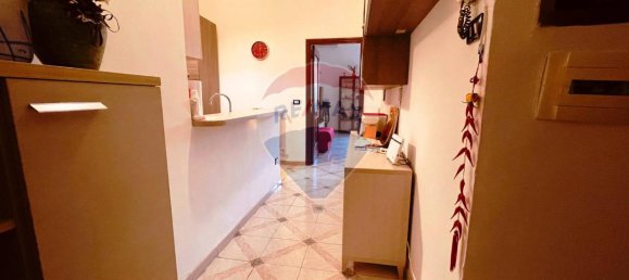 4 rooms Apartment in Naples, Italy No. 166981 2