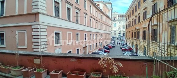 Квартира с 3 спальнями в Рим, Италия № 154452 14