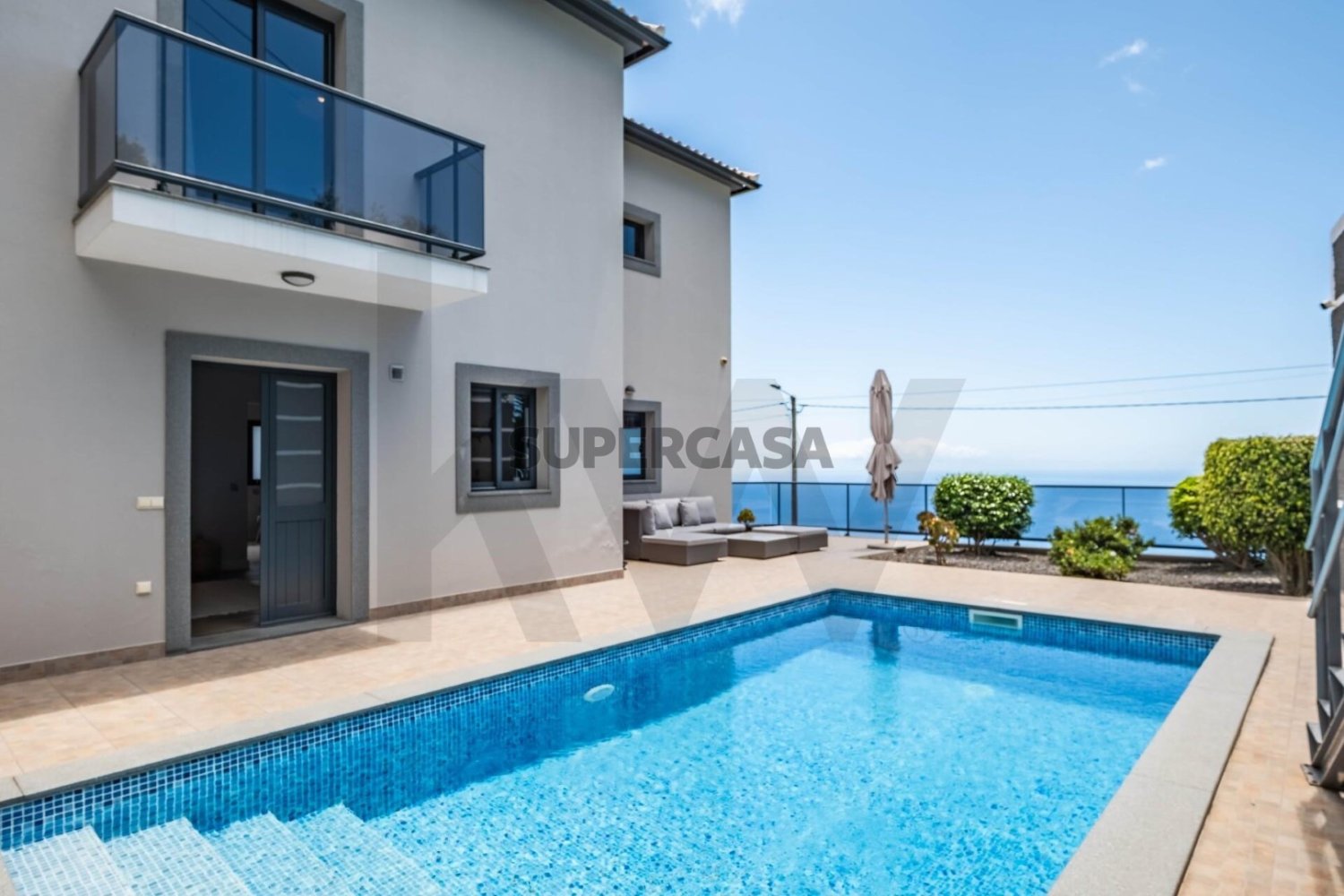 3 bedrooms House in Calheta, Portugal No. 289469