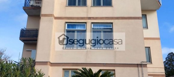 4 bedrooms Apartment in Rome, Italy No. 321619 25