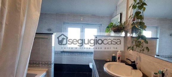 4 bedrooms Apartment in Rome, Italy No. 321619 16