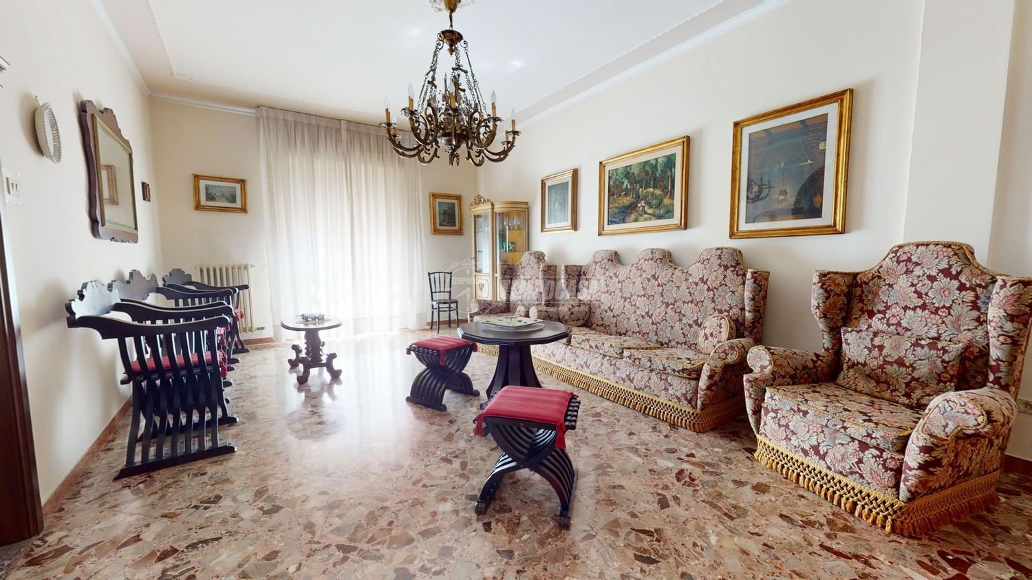 Квартира с 5 комнатами в Бари, Италия № 183864