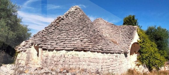 Дом с 4 комнатами в Монополи, Италия № 17249 4