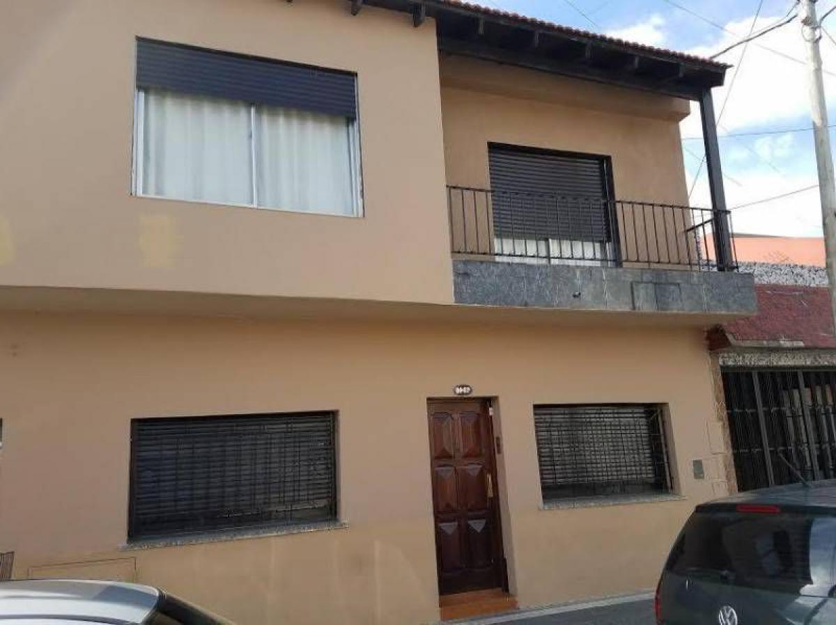 Casa T3 em Lanus, Argentina N.º 12367