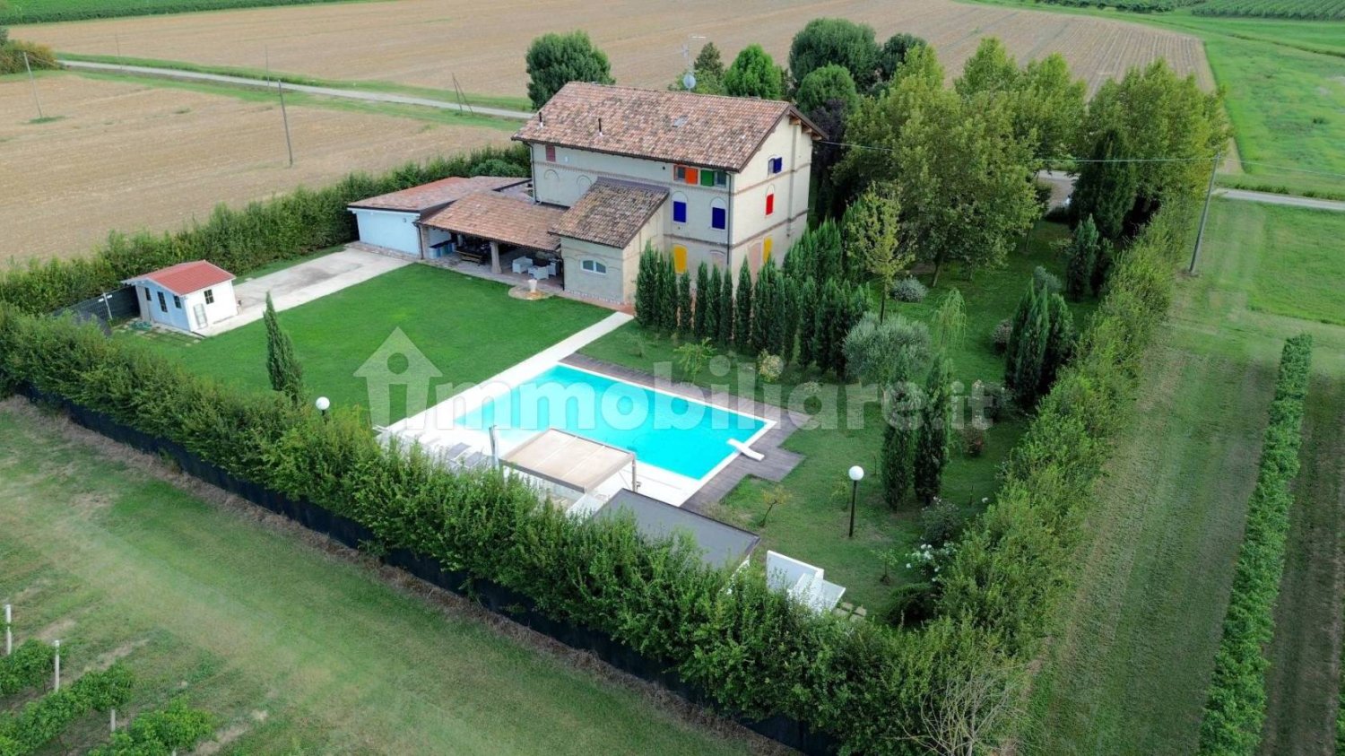 4 bedrooms Villa in Novellara, Italy No. 335954