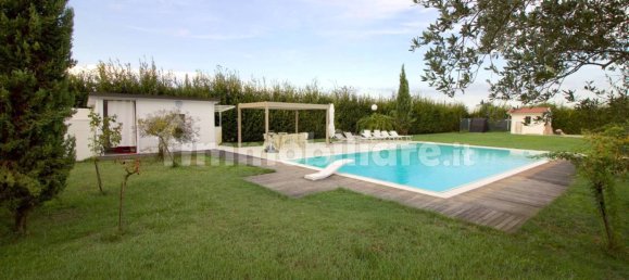 4 bedrooms Villa in Novellara, Italy No. 335954 13