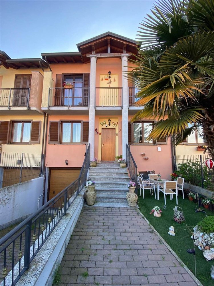 4غرفة فيلا في Vigevano, Italy رقم 273256