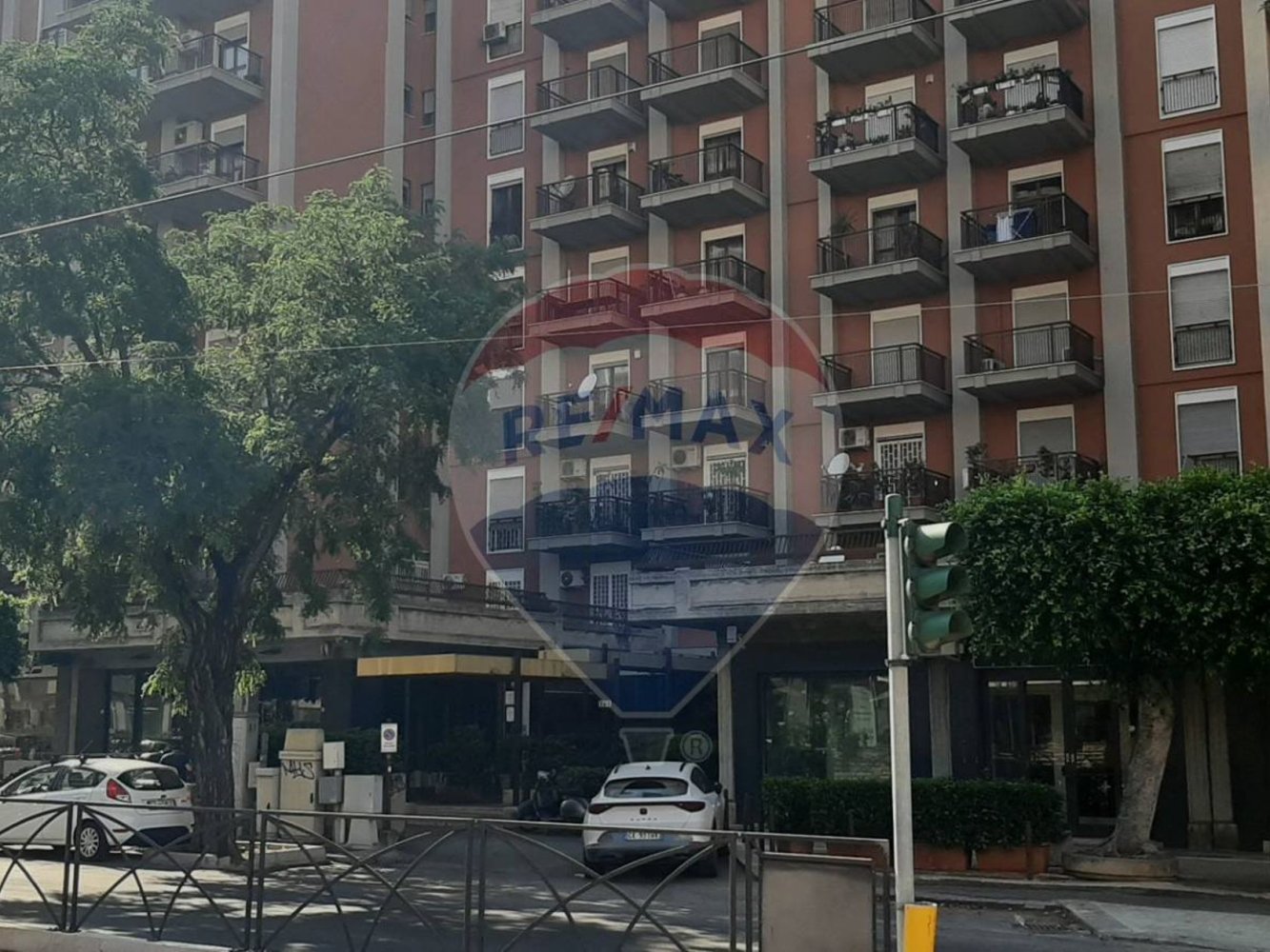 Квартира с 2 спальнями в Палермо, Италия № 288489