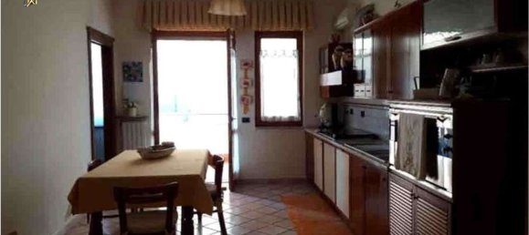 5 rooms Apartment in Terzigno, Italy No. 13968 13