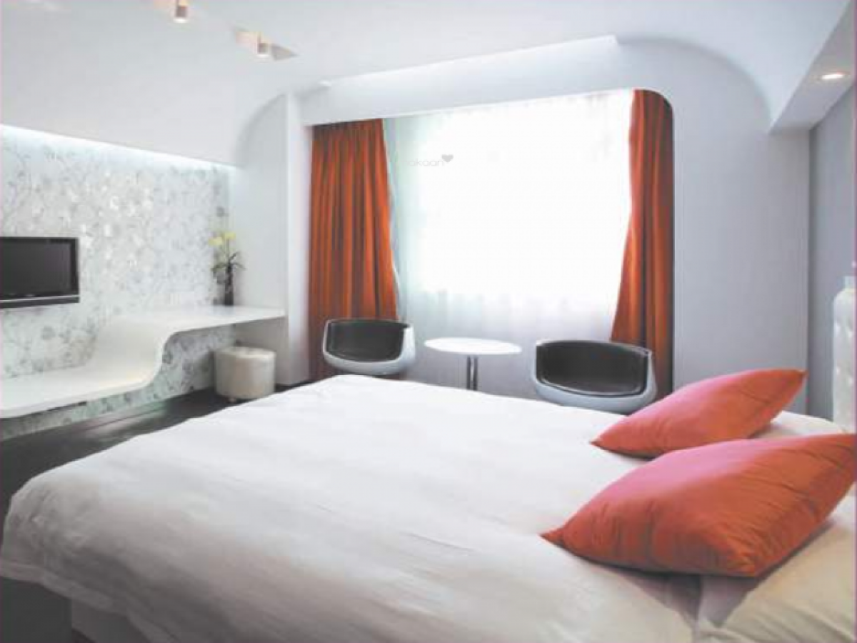 2 bedrooms House in Mumbai, India No. 2174