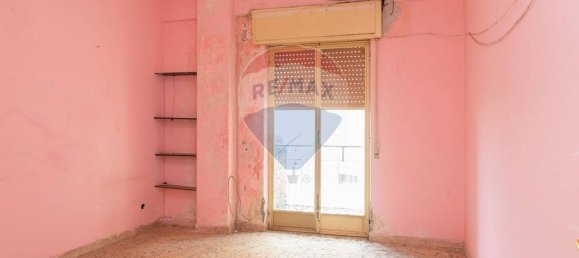 3 rooms Apartment in Valverde, Italy No. 232485 7