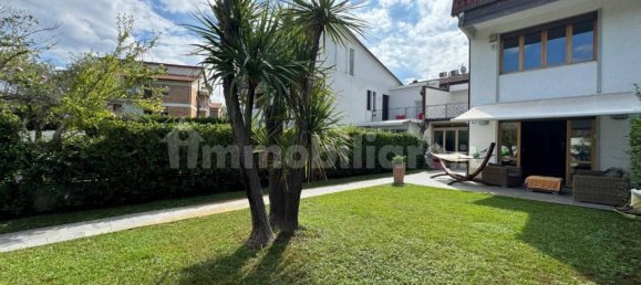 3 bedrooms House in Montignoso, Italy No. 216525 21