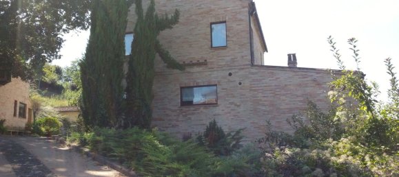 8 rooms House in Grottazzolina, Italy No. 153144 3