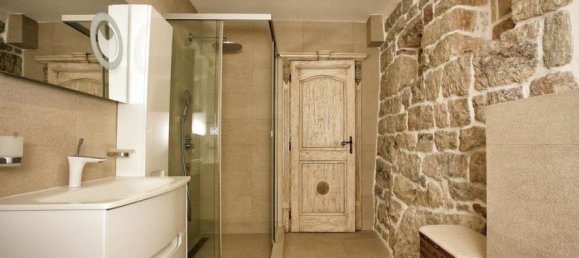 5 bedrooms Commercial property in Budva, Montenegro No. 144 14