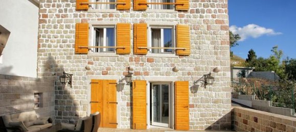 5 bedrooms Commercial property in Budva, Montenegro No. 144 4