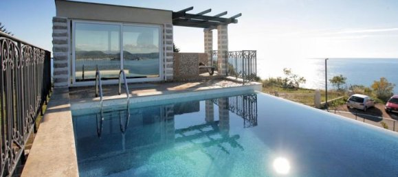 5 bedrooms Commercial property in Budva, Montenegro No. 144 19