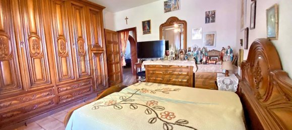 5 rooms Apartment in Cecina, Italy No. 20491 23