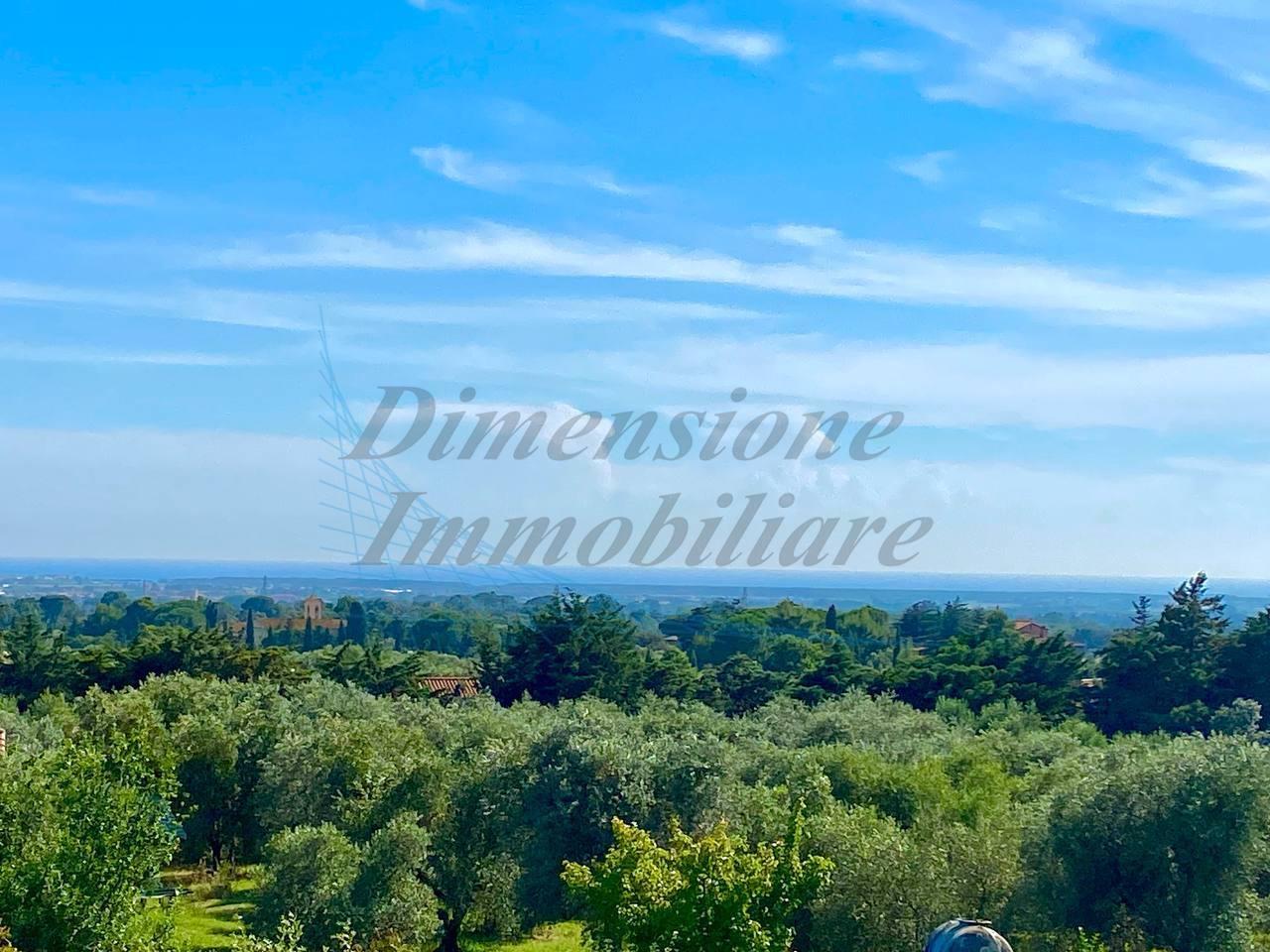 5 rooms Apartment in Cecina, Italy No. 20491