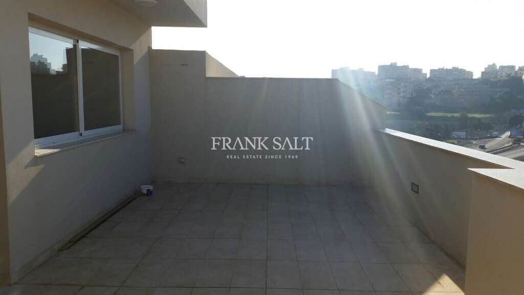 Apartamento de 2 dormitorios en Swieqi, Malta No. 3816