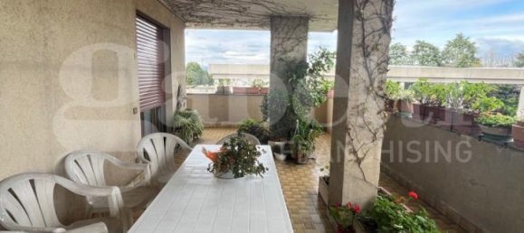 Penthouse de 9 divisões em Senago, Italy N.º 38722 27