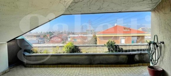 Penthouse de 9 divisões em Senago, Italy N.º 38722 24