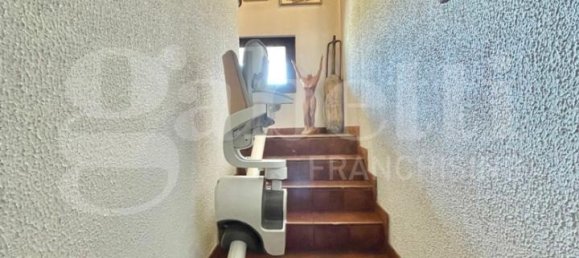 Penthouse de 9 divisões em Senago, Italy N.º 38722 14
