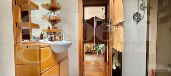Penthouse de 9 divisões em Senago, Italy N.º 38722 22