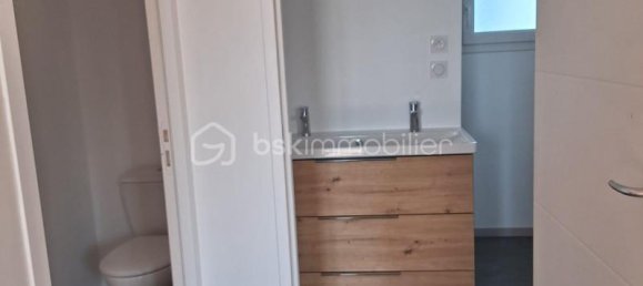 3 bedrooms House in Mayenne, France No. 343676 10