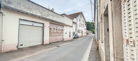 Здание с 24 комнатами в Везелиз, Франция № 158341 3