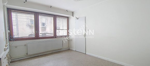 Здание с 24 комнатами в Везелиз, Франция № 158341 7