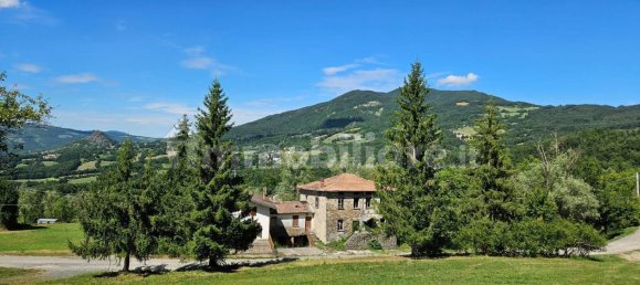 3 bedrooms Villa in Varsi, Italy No. 285533 5