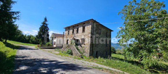 3 bedrooms Villa in Varsi, Italy No. 285533 12