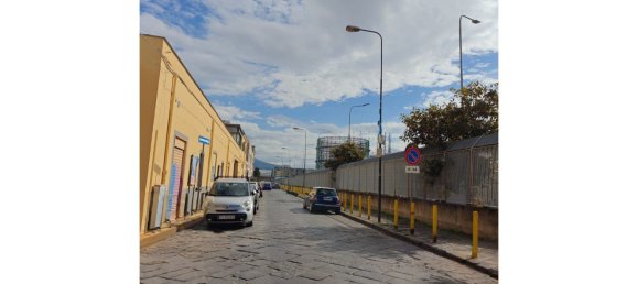 58m² Commercial property in Naples, Italy No. 312874 10