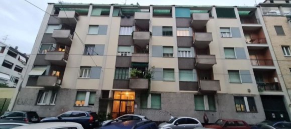 3 rooms Apartment in Milan, Italy No. 245406 12