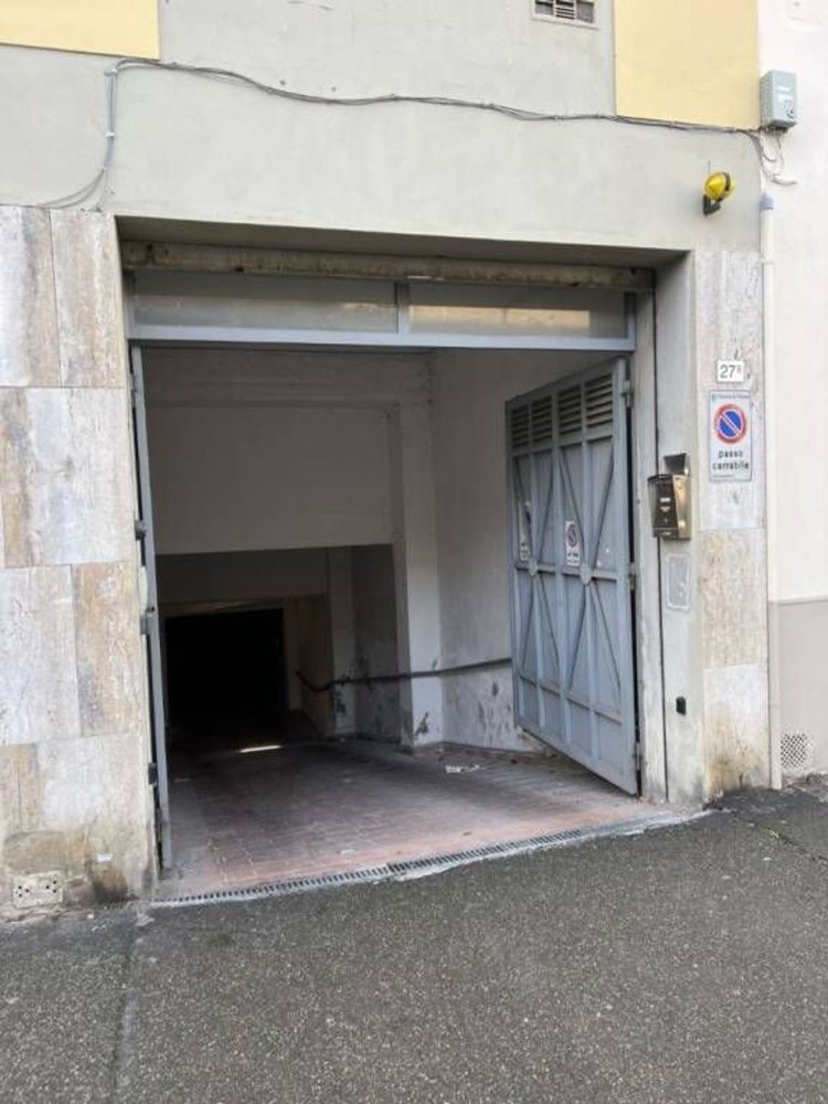 12m² Commercial property in Florence, Italy No. 257923