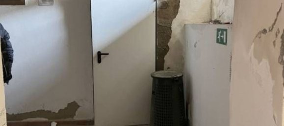 12m² Commercial property in Florence, Italy No. 257923 3