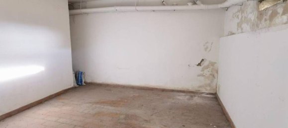 12m² Commercial property in Florence, Italy No. 257923 7