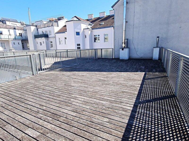 Apartamento de 2 habitaciónes en Simmering, Austria No. 221431