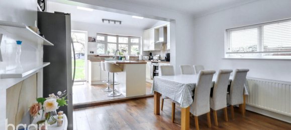 3 bedrooms House in Rainham, United Kingdom No. 4842 3