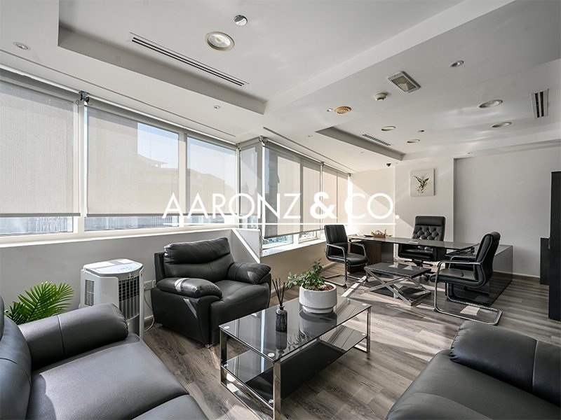 95m² Office in Business Bay, UAE No. 121017