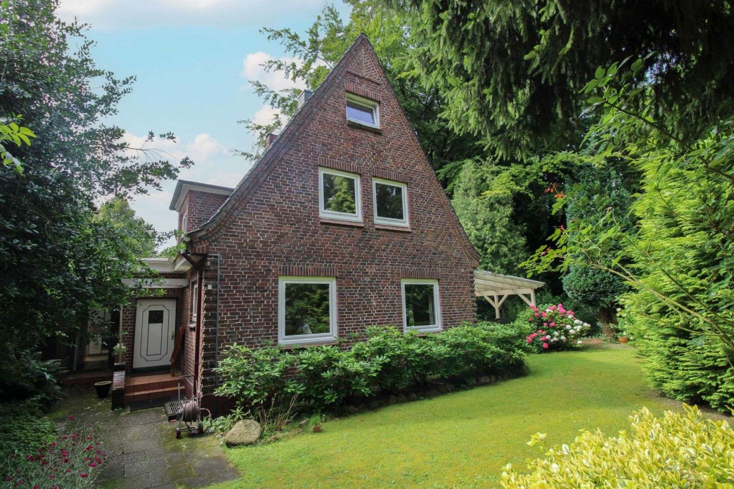 5 bedrooms House in Altona, Germany No. 353036