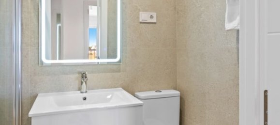 Apartamento de 2 dormitorios en Alicante, Spain No. 186378 15