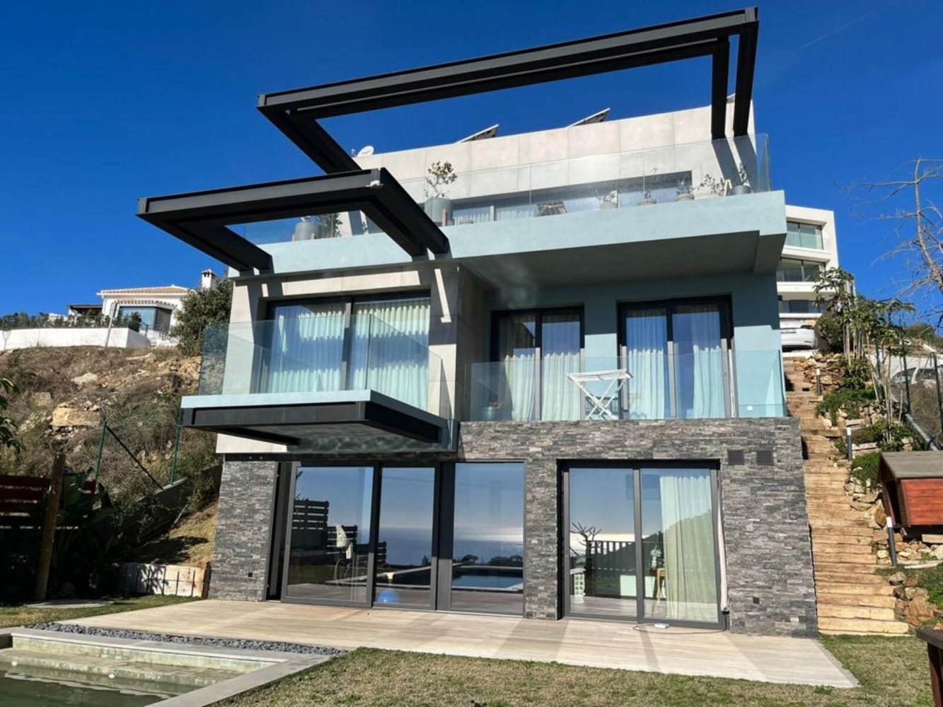 5 غرف نوم فيلا في Fuengirola, Spain رقم 137427