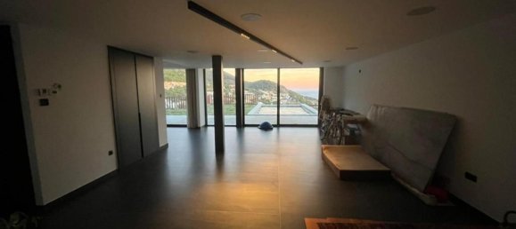 5 غرف نوم فيلا في Fuengirola, Spain رقم 137427 10